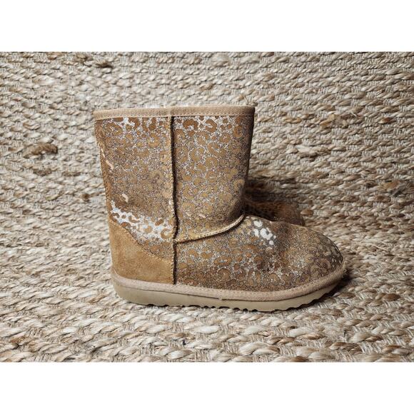 Ugg Women's Sheepskin Classic II Glitter Leopard Snow Beige Tan Boots Size 5 - Picture 5 of 11